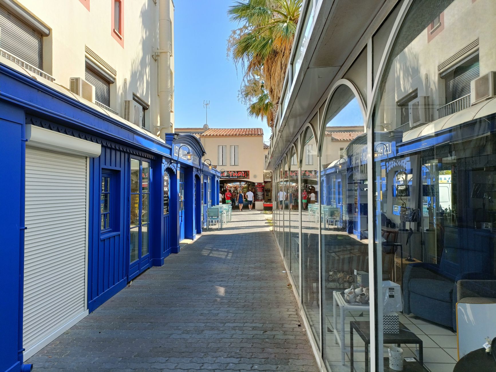 Agence immobilière commerciale équipe à Créteil